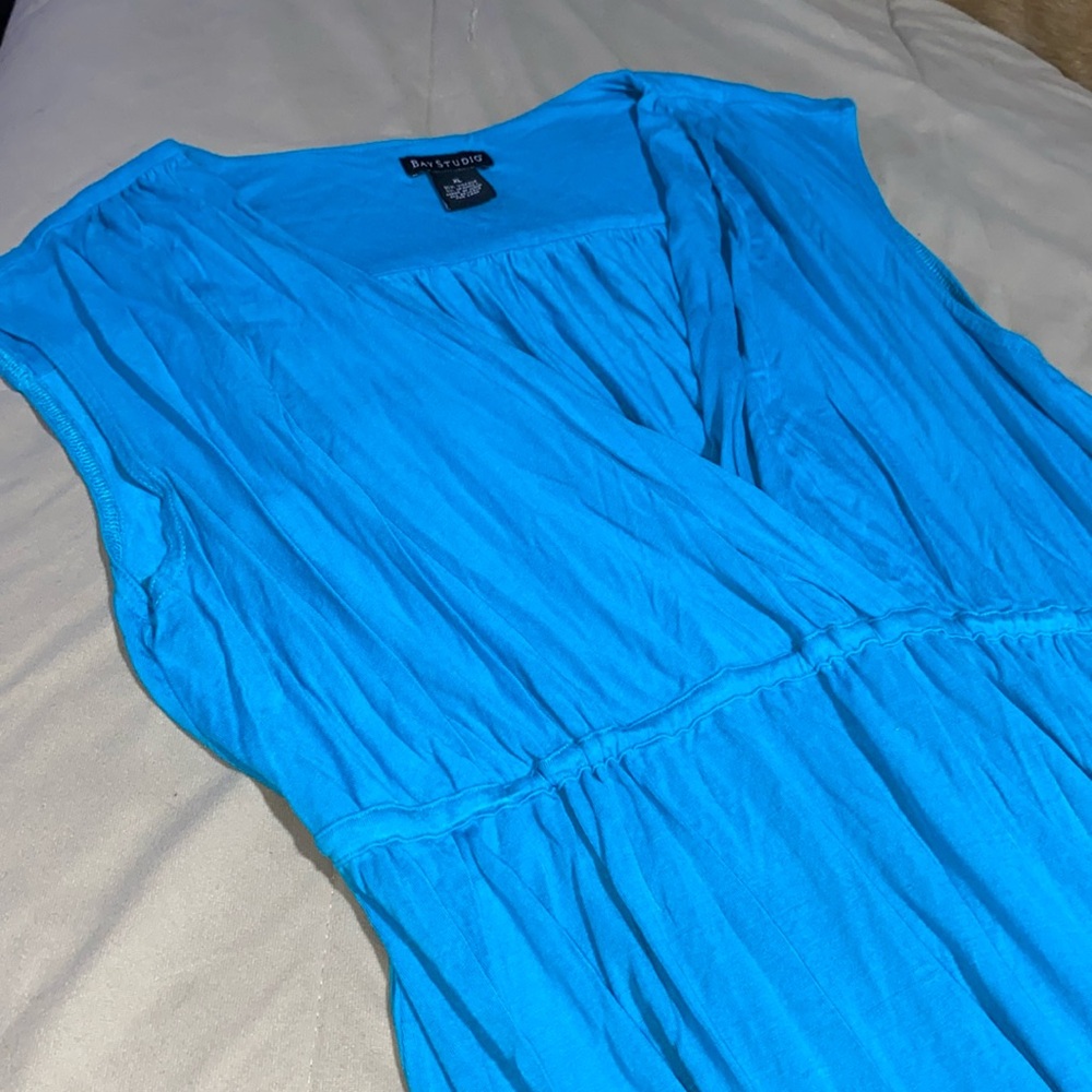 blue dress